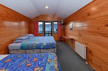 Hostel Smoke Lake Hot Springs Lodge & Camp Rotorua