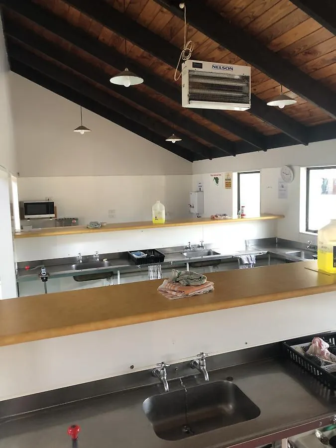 Smoke Lake Hot Springs Lodge & Camp Rotorua Hostel