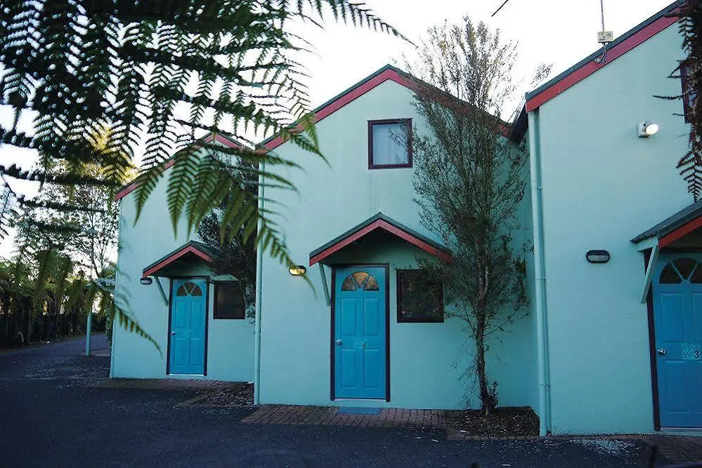 Hostel Smoke Lake Hot Springs Lodge & Camp Rotorua Nový Zéland